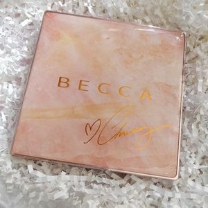 Becca chrissy face palette